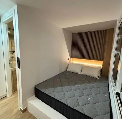 Central Cozy Nest