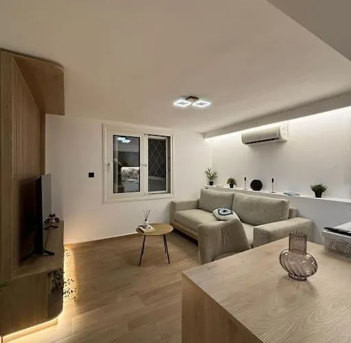 Central Cozy Nest